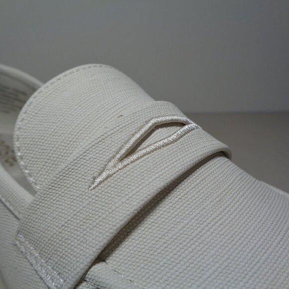 Kensie Size 7.5 M / YELENA / Cream / Canvas / Penny Loafers / New Women's Shoes - Picture 5 of 16